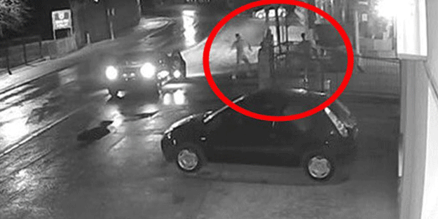 Yıldız futbolcu camiye saldırdı