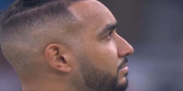 Yıldız futbolcu saygı duruşunda gözyaşlarını tutamadı