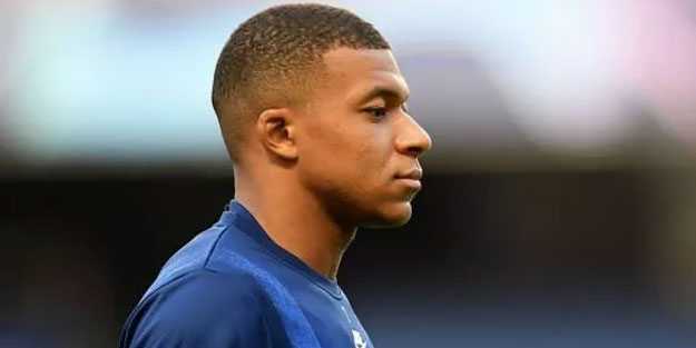 Yıldız futbolcunun koronavirüs testi pozitif çıktı