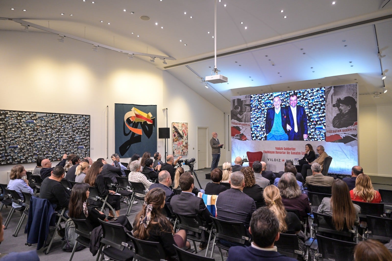 Yıldız Holding, “Fısıldayan Duvarlar”ın ressamı Doğançay’ı özel söyleşiyle andı