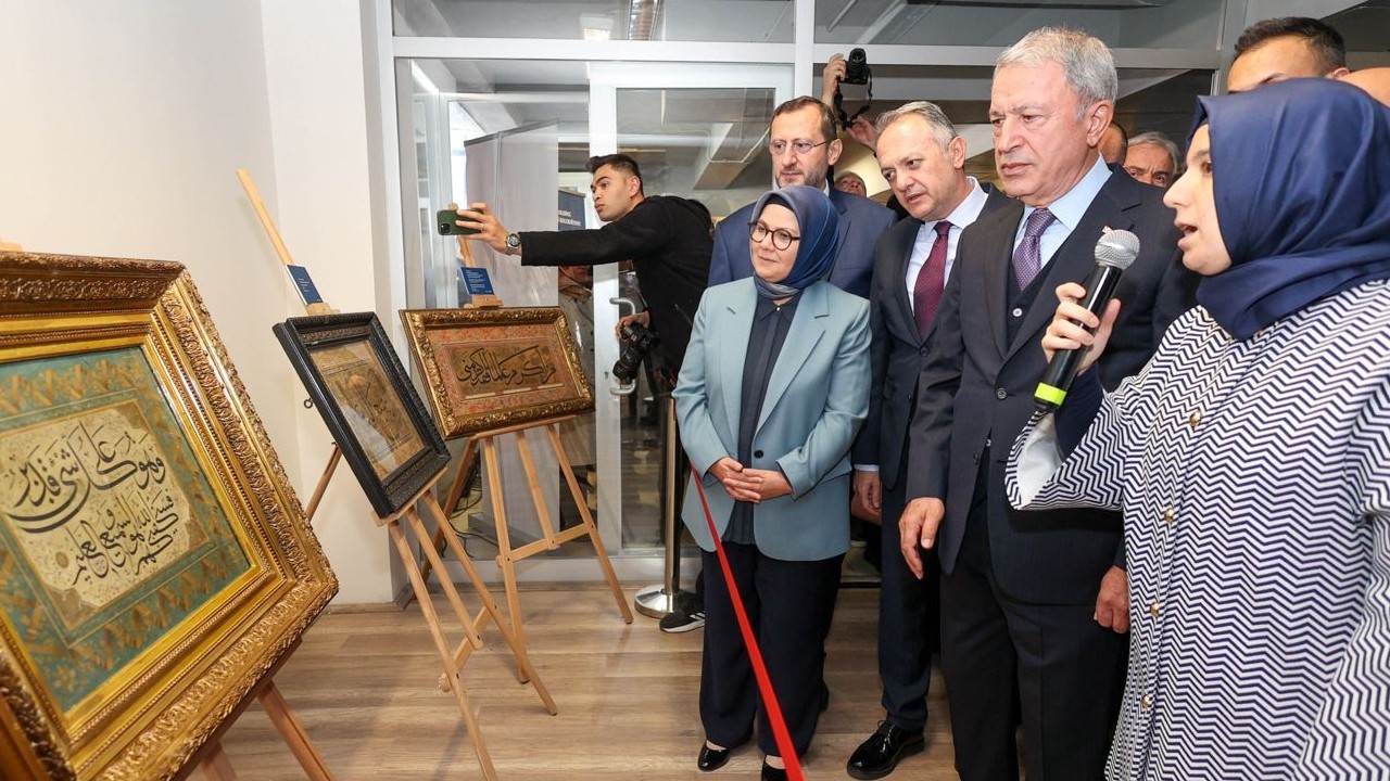 Yıldız Holding’in “Tarihin Akışında Meşhur Hattatlar” sergisi Kayseri’de ziyarete açıldı