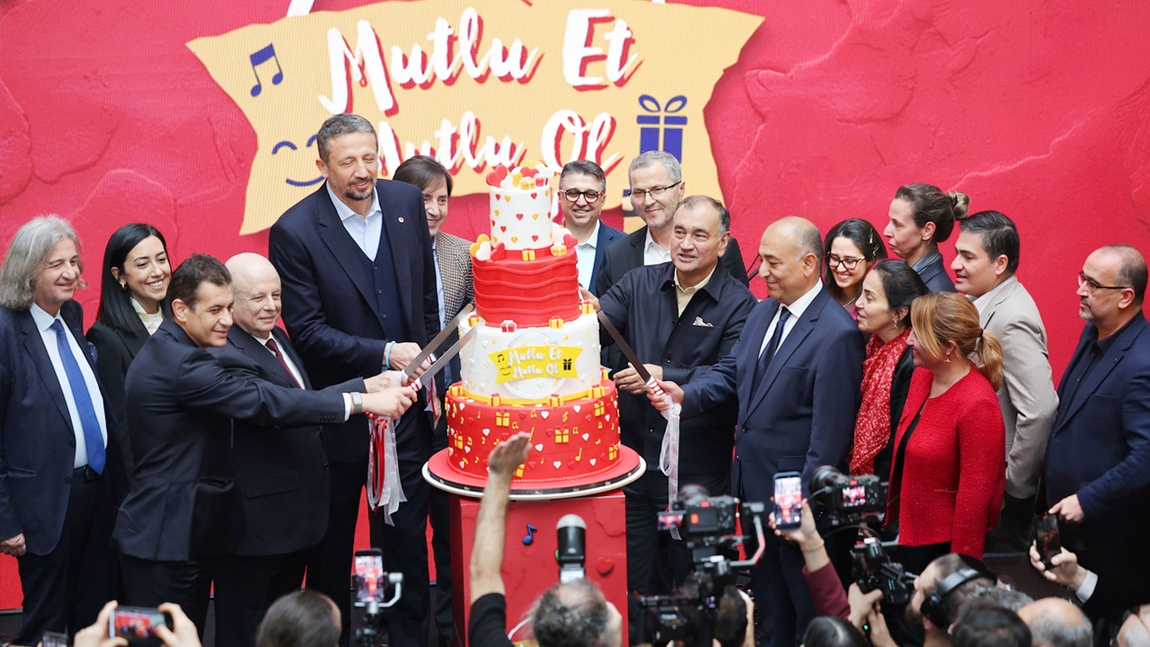 Yıldız Holding’te Mutlu Et Mutlu Ol Günü! Murat Ülker: Dünyaya mutluluk vadediyoruz!