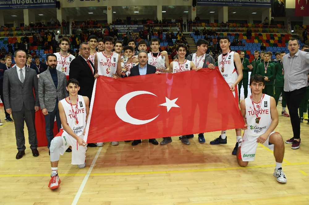 Yıldız milliler Konya’da şampiyon oldu 