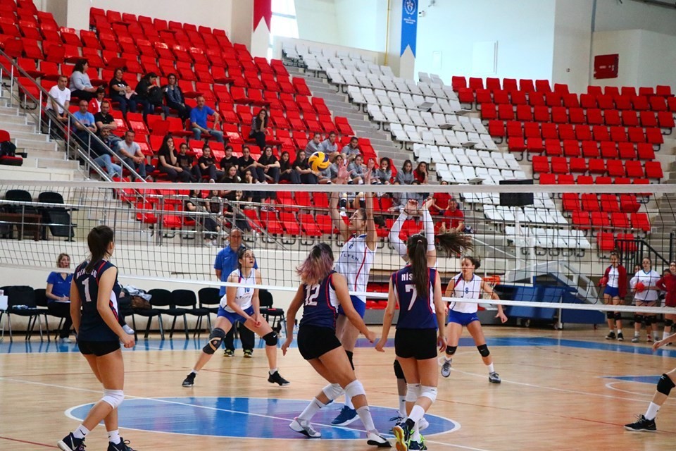 Yıldızlar Voleybol Türkiye şampiyonası Erzincan’da başladı 
