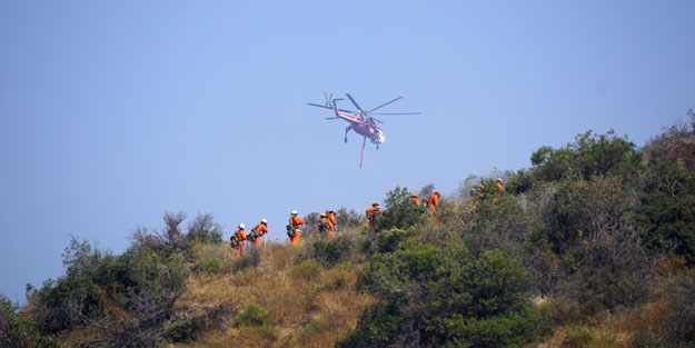 Yılın en büyük yangını: Kırmızı alarm verildi