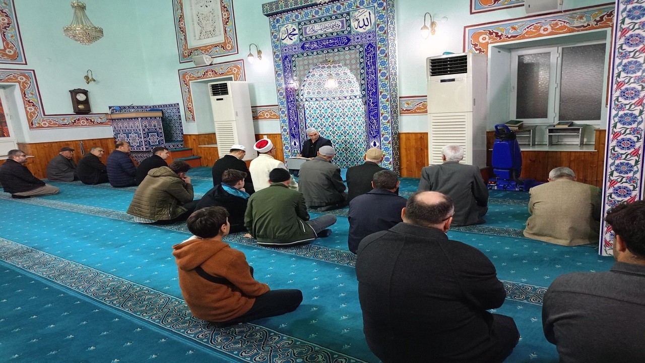 Yılın en uzun gecesinde tefekkür programı