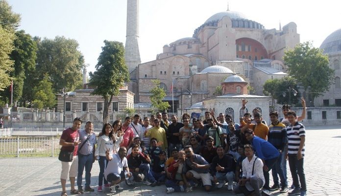 Yılın ilk çeyreğinde 7.8 milyon ziyaretçi, 8.7 milyar dolar turizm geliri bıraktı