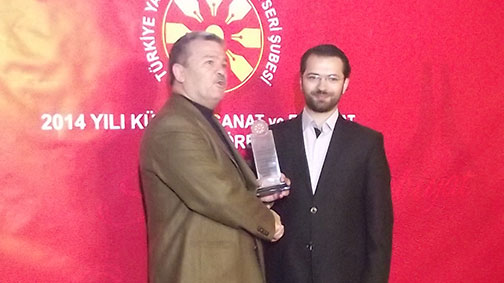 Yılın köşe yazarı Akit’ten