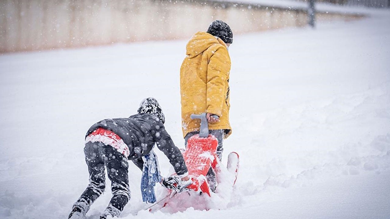Yılın son gününde okullara kar molası! Hatay'da 10 ilçede ders zili çalmayacak