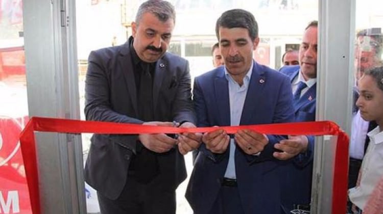 Yıllar sonra bir ilk yaşandı! Şemdinli'de büro açtılar