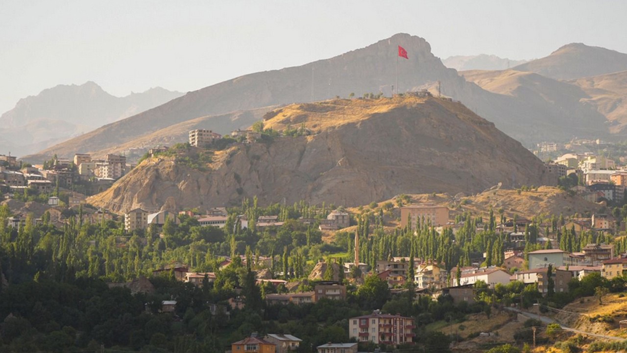 Yıllar sonra Hakkari Kültür Sanatla buluşuyor