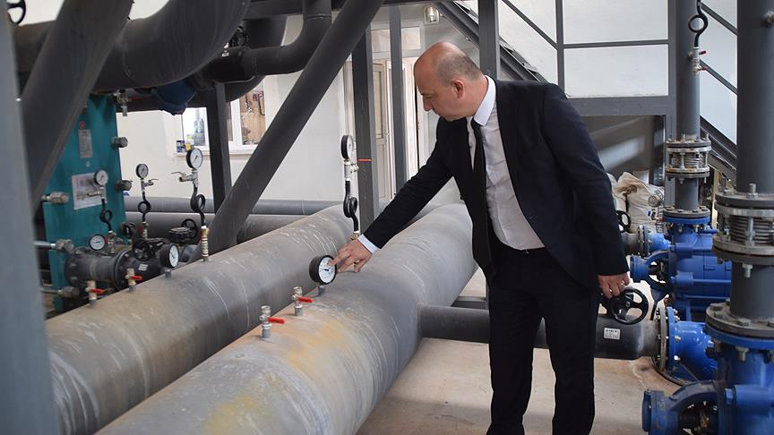 Yıllardır boşa akıyordu, şimdi ilçeyi ısıtıyor