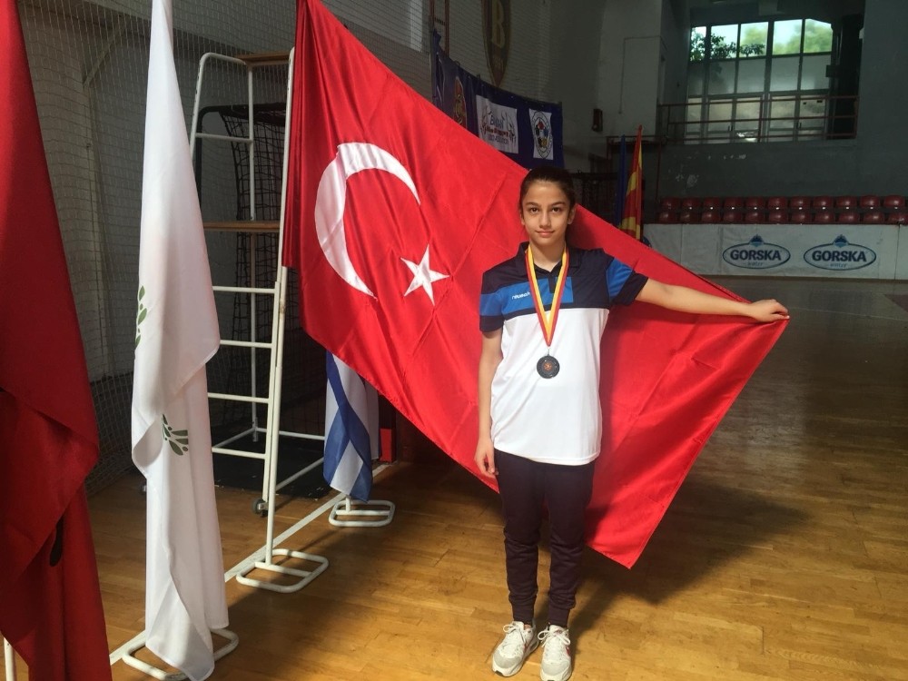 Yılmaz, Balkanlar’dan bronz madalya ile döndü 