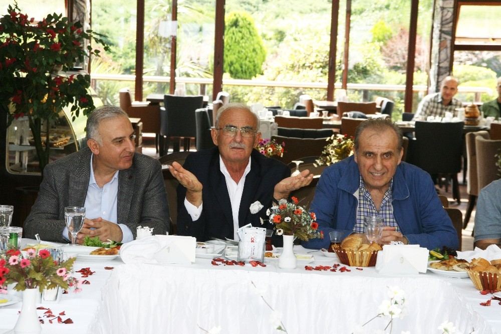 Yılmaz: “Halkımıza hizmete odaklanmalıyız” 