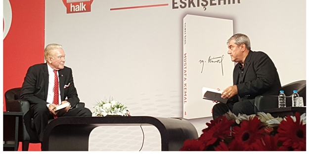 Yılmaz Özdil'den ilginç iddia! "Abdülhamid, M. Kemal'e dua etti!"