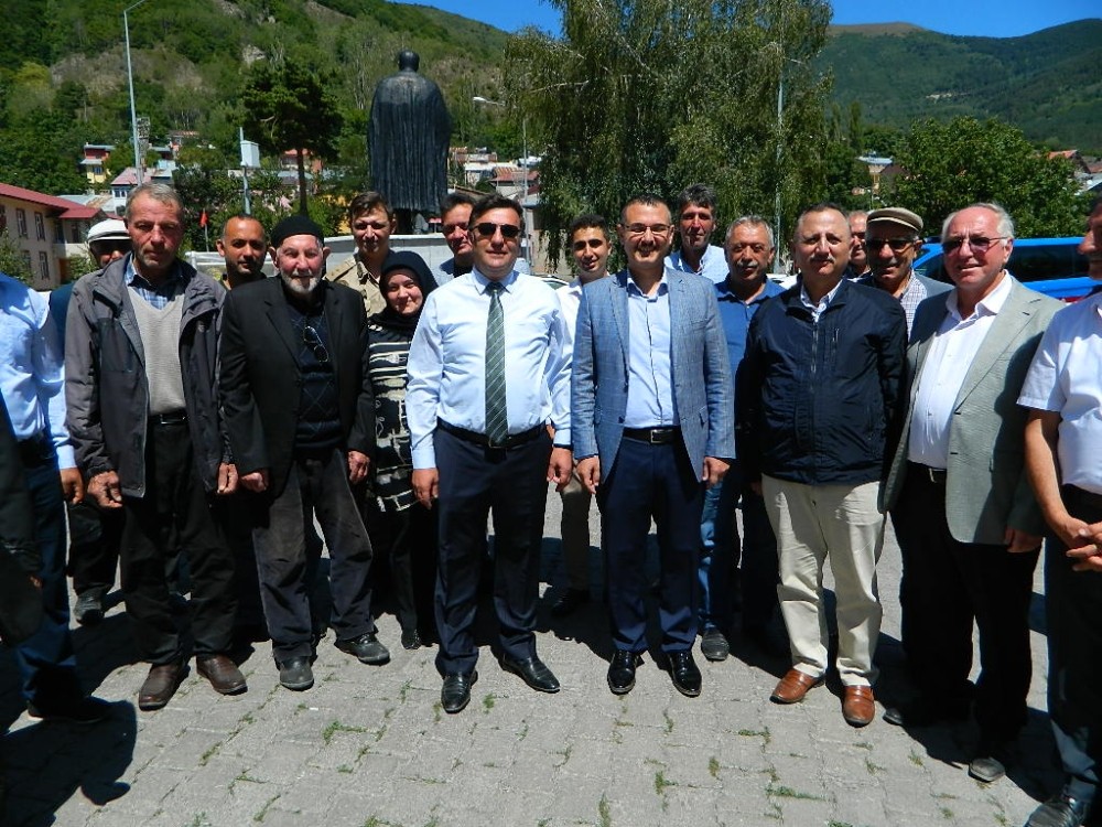 Yılmaz vatandaşlarla son kez bayramlaştı 