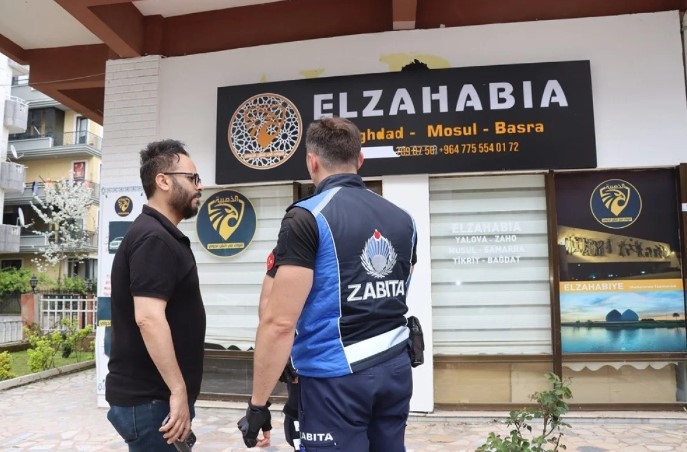 Yine Arapça tabela hazımsızlığı! Yalova Belediyesi Arapça tabelaları sökmeye başladı