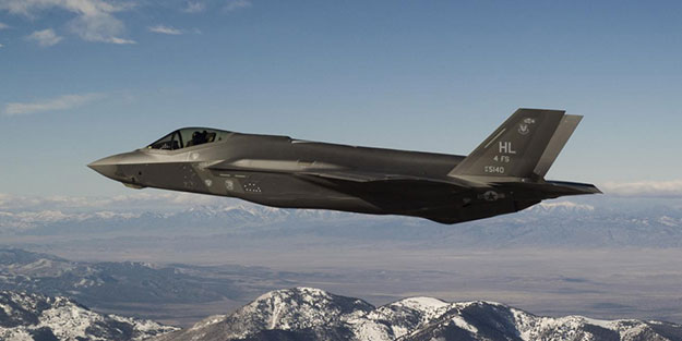 Yine aynı üs! F-22 Raptor’un şokunu atlatamayan ABD’de şimdi de F-35 savaş uçağı düştü