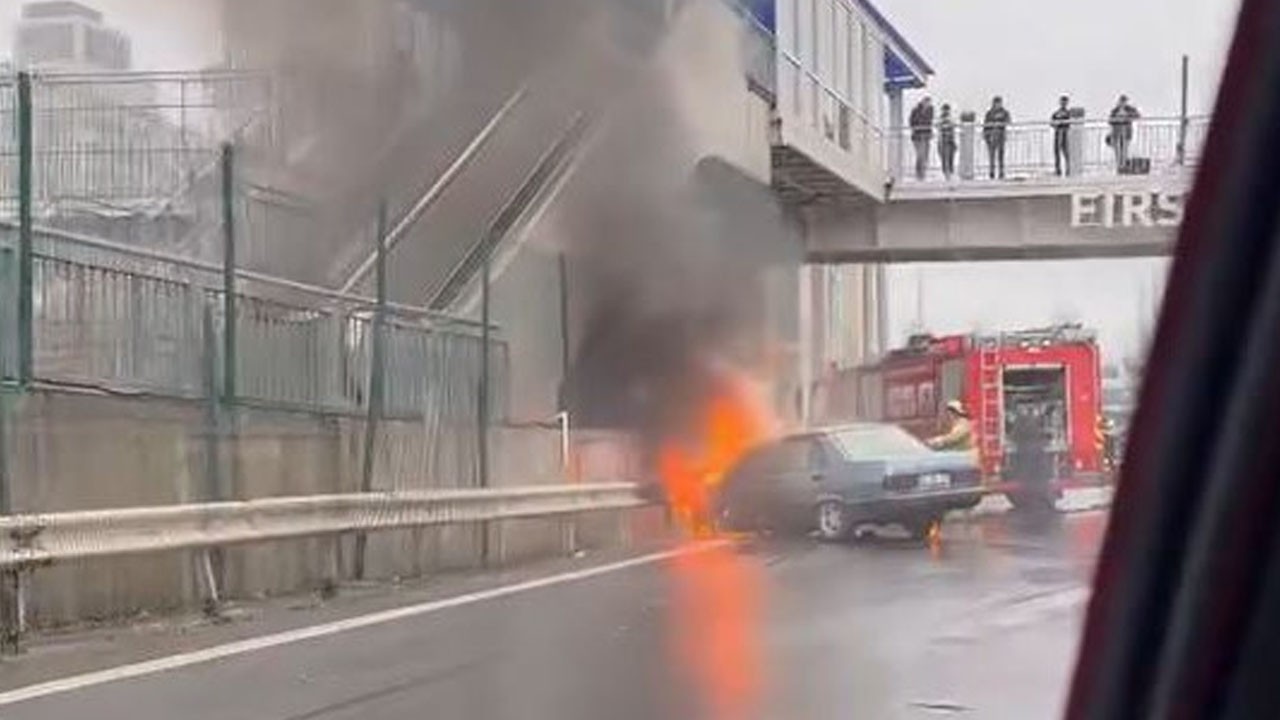 Yine bildiğiniz gibi! Seyir halindeki Tofaş alev aldı! O anlar kamerada