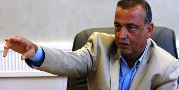 Yine CHP’li belediye yine skandal… PKK’lı şarkıcıyı sahneye çıkarıyorlar!