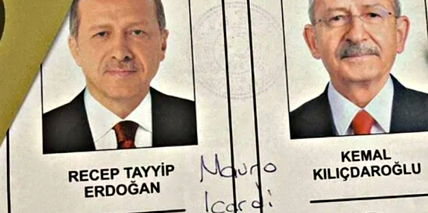 Yine heba edilen oy pusulası! Allah akıl fikir versin bu tiplere...