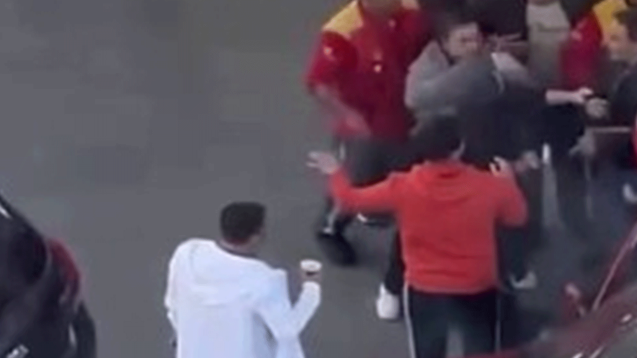 Yine sıra kavgası! Bu sefer akaryakıt istasyonu!