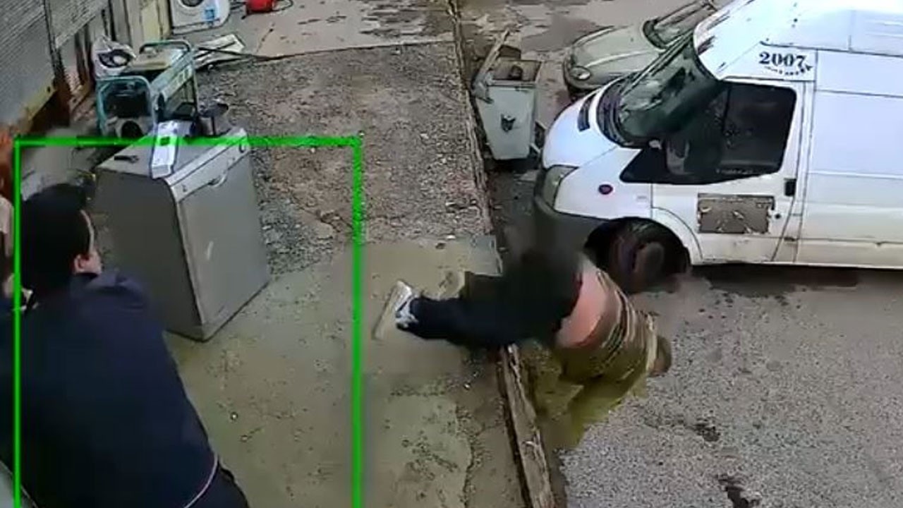 Yine şişede durduğu gibi durmadı! Alkollü iki arkadaşın kavgası hastanede bitti