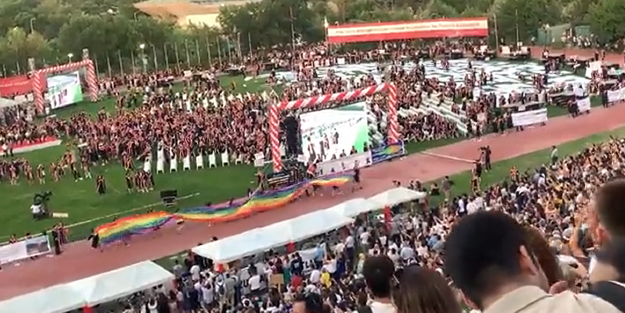 Yine skandal görüntüler! Bunun adı öğrencilik değil sapkınlık