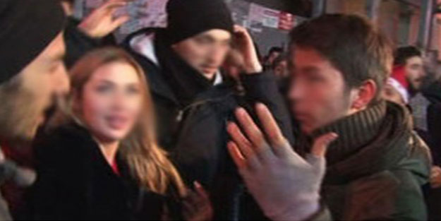 Yine Taksim yine rezil görüntüler! Taciz ettiler