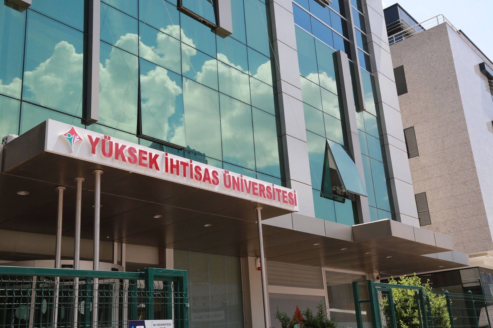 YİÜ akademik personel alıyor