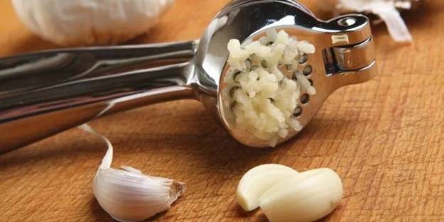 Yiyeceklerin tadını değiştiriyor! Bu hataları yapıyor olabilirsiniz