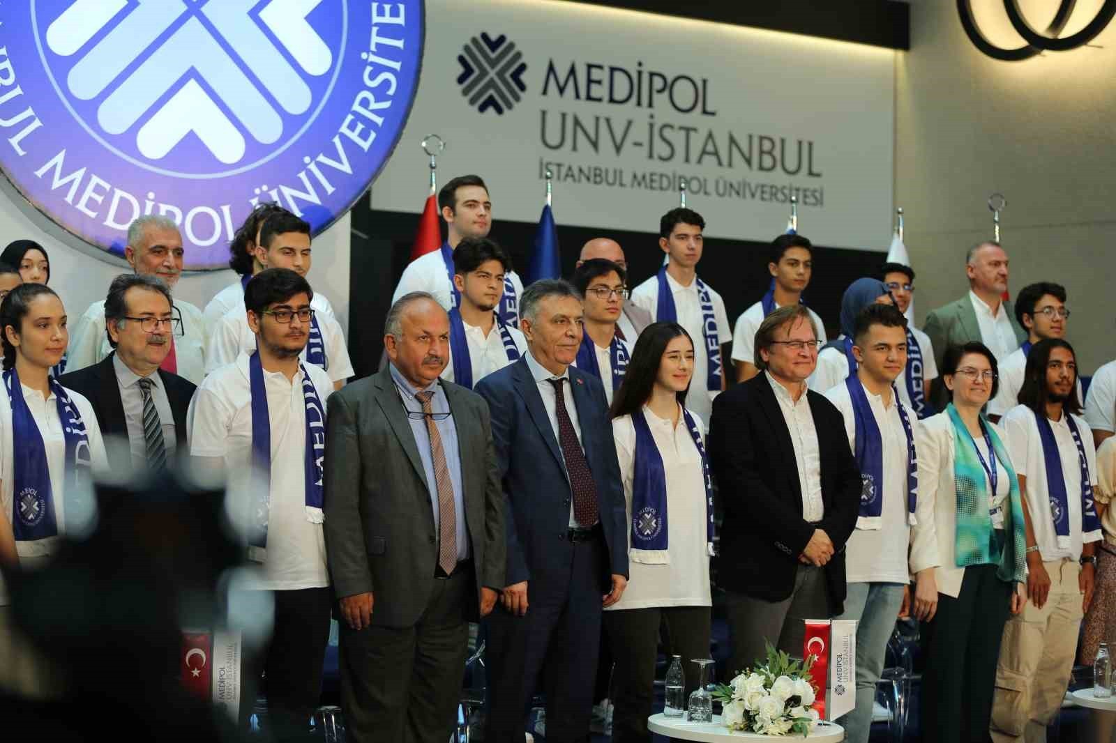 YKS şampiyonları İstanbul Medipol Üniversitesi’ni tercih etti