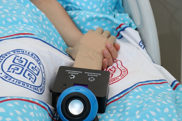 Yoğun bakım hastaları için geliştirildi! Bu yöntemle kendilerini yalnız hissetmeyecekler