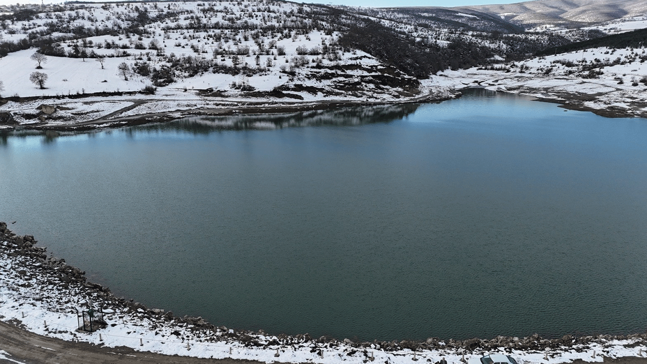 Yoğun kar yağışı Güven Göleti'ni kurtardı!