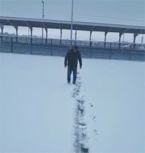 Yoğun kar yağışı Özvatan’da iki futbol maçını erteletti 