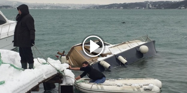 Yoğun kar yağışı tekneyi batırdı!