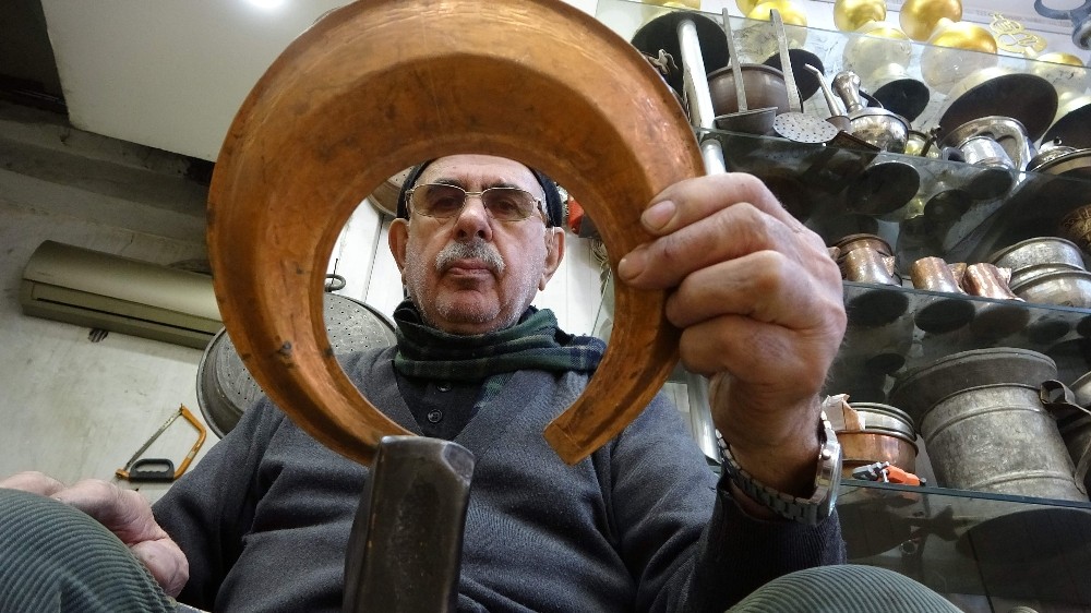 Yoğurt bakracı yaparken alem ustası oldu 