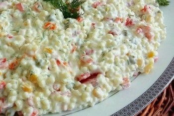 Yoğurtlu kuskus salatası nasıl yapılır?