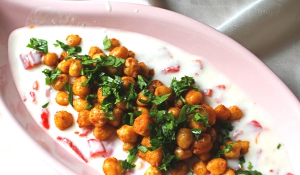 Yoğurtlu nohut salatası tarifi
