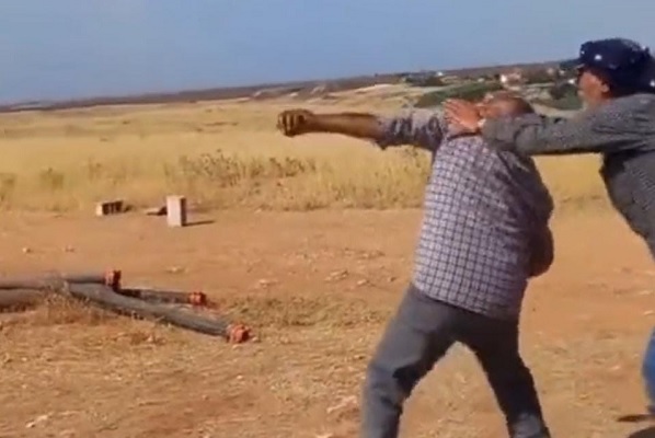 Yok artık! Güneşe taşla saldırdı