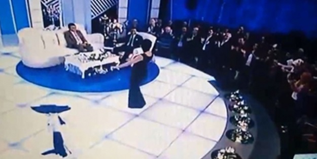 Flash TV AK Parti zaferini böyle duyurdu!