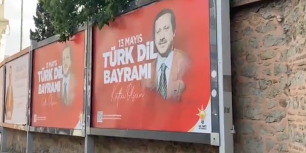 Yok böyle bir çalışma! Panodaki QR kodunu okutanlar şaşkına döndü