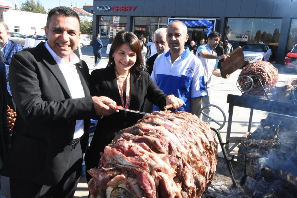 Yok böyle bir etkinlik! Cağ kebaplı test sürüşü