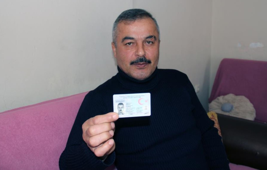 Yok böyle olay! 38 yıldır kadın olmadığını ispatlamaya çalışıyor