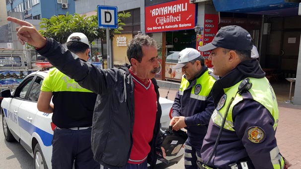 Yok böyle pişkinlik! ‘İnsan kız arkadaşının yanında...’