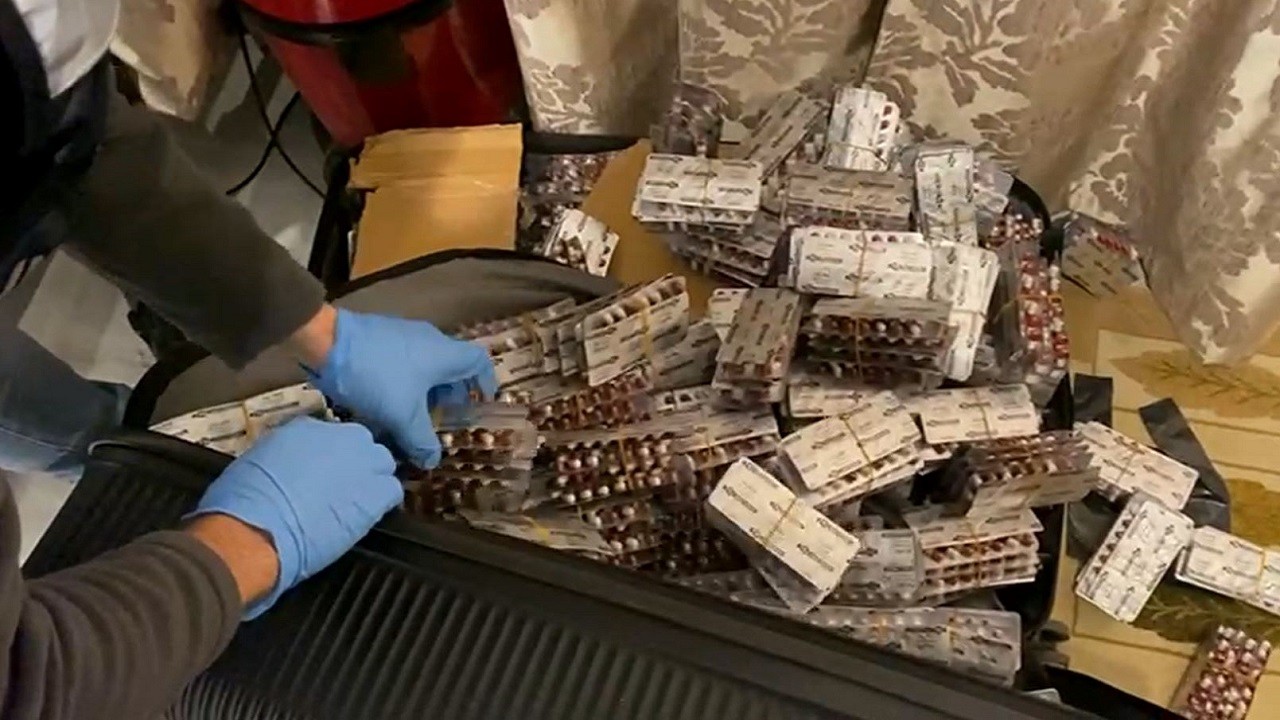 Yok böyle taktik! Bakın niye 3 ev kiralamış