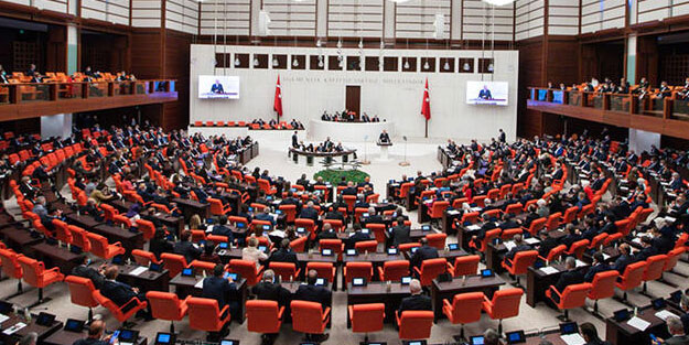 YÖK kanun teklifi TBMM'de kabul edildi! İstihbarat teşkilatı için kritik karar