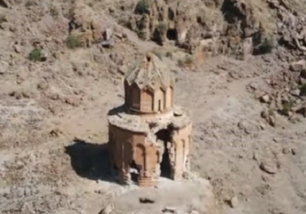 Yok olma tehlikesi var! Tarihi yapı kade