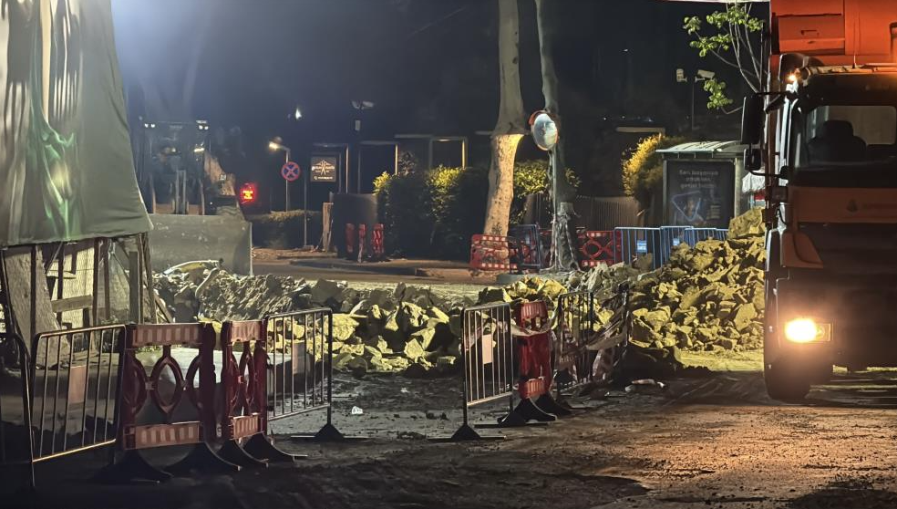 Yol çalışması gece de devam etti