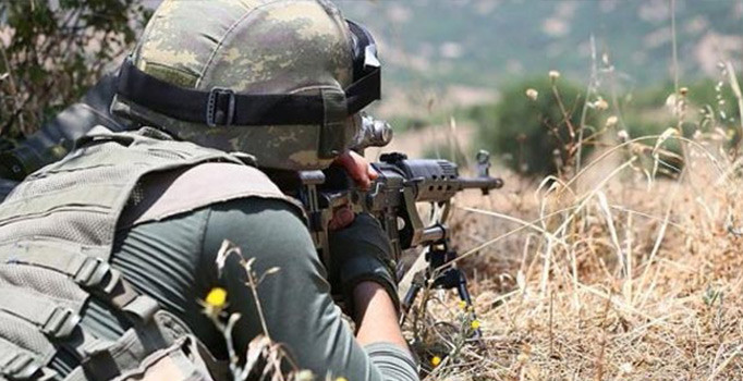 Yol kenarına tuzaklanan el yapımı patlayıcı imha edildi